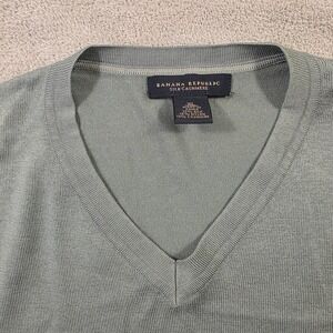 Banana Republic Mens XL Sage Green Silk Cashmere Blend V-Neck Sweater 464905-06